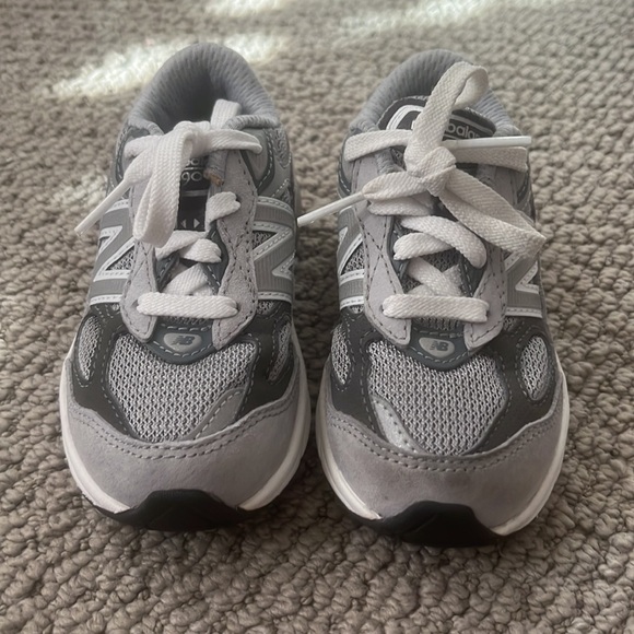 New Balance 990 V6 - Picture 5 of 5